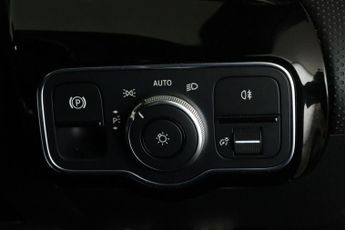 Mercedes-Benz A Class 1.3 A180 AMG Line Euro 6 (s/s) 5dr