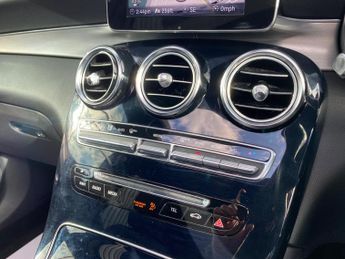 Mercedes-Benz GLC 2.1 GLC220d AMG Line (Premium) G-Tronic 4MATIC Euro 6 (s/s) 5dr