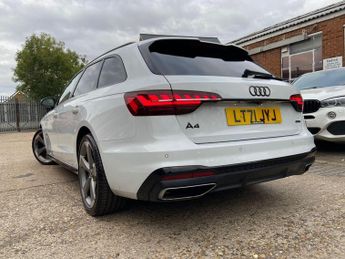 Audi A4 Avant 2.0 TDI 40 Black Edition S Tronic quattro Euro 6 (s/s) 5dr