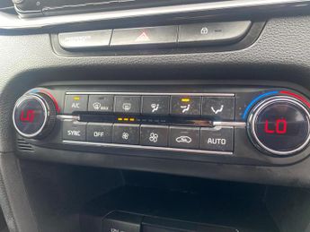 Kia Ceed 1.5 T-GDi 3 DCT Euro 6 (s/s) 5dr