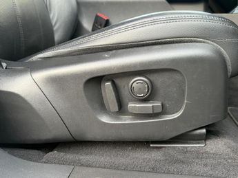 Land Rover Range Rover Evoque 2.0 D180 R-Dynamic SE Auto 4WD Euro 6 (s/s) 5dr