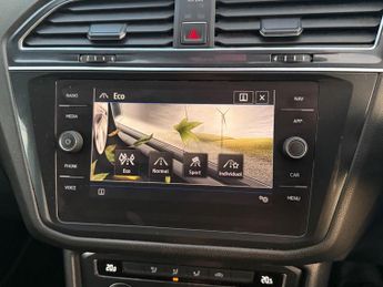 Volkswagen Tiguan Allspace 2.0 TDI SE Nav DSG 4Motion Euro 6 (s/s) 5dr