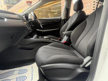 MG MG5 52.5kWh Excite Auto 5dr