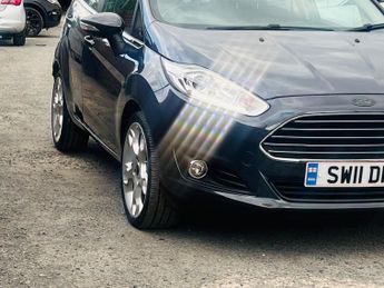 Ford Fiesta 1.6 Titanium Powershift Euro 5 5dr
