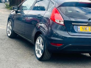 Ford Fiesta 1.6 Titanium Powershift Euro 5 5dr