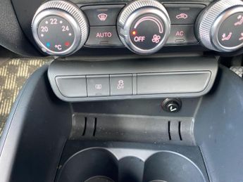 Audi A1 1.4 TFSI Sport Hatchback 3dr Petrol S Tronic Euro 5 (s/s) (122 p