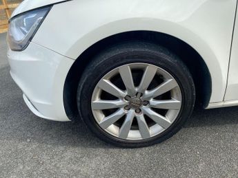 Audi A1 1.4 TFSI Sport Hatchback 3dr Petrol S Tronic Euro 5 (s/s) (122 p