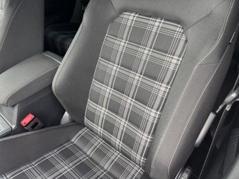 Volkswagen Golf 2.0 TDI GTD DSG Euro 6 (s/s) 5dr