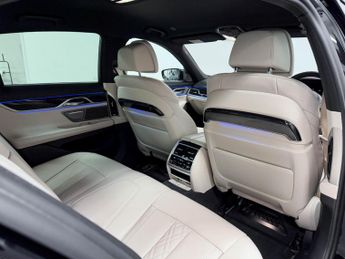 BMW 7 Series 730d M Sport Saloon