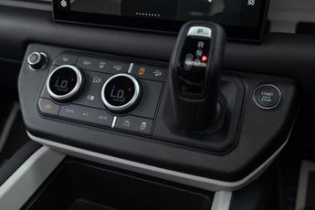 Land Rover Defender 90 3.0 D250 MHEV X-Dynamic HSE Auto 4WD Euro 6 (s/s) 3dr