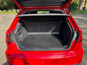 Audi A3 1.5 TFSI CoD 35 Black Edition Sportback S Tronic Euro 6 (s/s) 5d