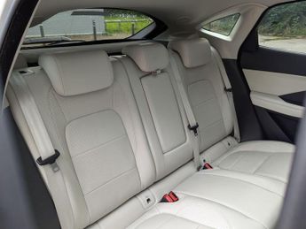 Jaguar E-PACE 2.0 D180 R-Dynamic HSE Auto AWD Euro 6 (s/s) 5dr