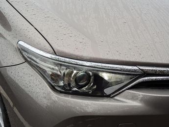 Toyota Auris 1.8 VVT-h Business Edition CVT Euro 6 (s/s) 5dr (Safety Sense)