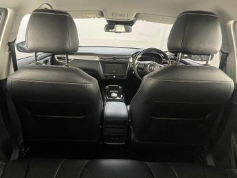 MG MG5 61.1kWh Exclusive Long Range Auto 5dr