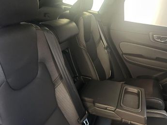 Volvo XC60 2.0 B5 MHEV R-Design Pro Auto AWD Euro 6 (s/s) 5dr