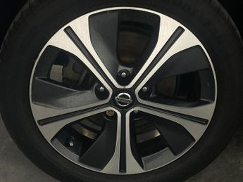 Nissan Leaf 40kWh N-Connecta Auto 5dr