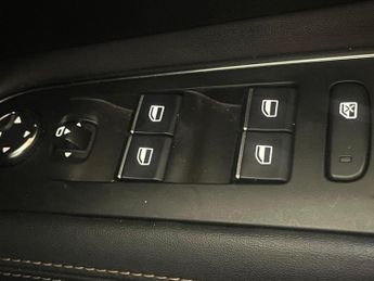 Peugeot 3008 1.6 13.2kWh GT Premium e-EAT 4WD Euro 6 (s/s) 5dr