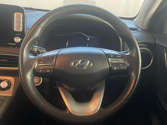 Hyundai KONA 64kWh Premium SE Auto 5dr (7kW Charger)