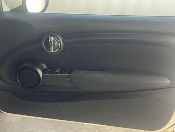 MINI Hatch 1.5 One Classic Steptronic Euro 6 (s/s) 3dr