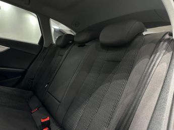Audi A4 Avant 2.0 TDI ultra SE S Tronic Euro 6 (s/s) 5dr