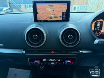 Audi S3 2.0 TFSI Black Edition Sportback S Tronic quattro Euro 6 (s/s) 5