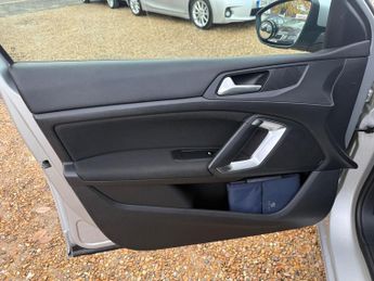 Peugeot 308 1.2 PureTech Allure EAT Euro 6 (s/s) 5dr