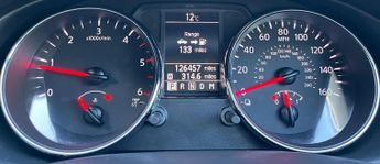 Nissan Qashqai 2.0 dCi Tekna Auto 4WD Euro 5 5dr (AVM)