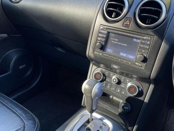 Nissan Qashqai 2.0 dCi Tekna Auto 4WD Euro 5 5dr (AVM)