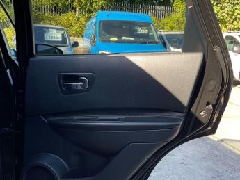 Nissan Qashqai 2.0 dCi Tekna Auto 4WD Euro 5 5dr (AVM)