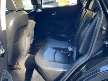 Nissan Qashqai 2.0 dCi Tekna Auto 4WD Euro 5 5dr (AVM)