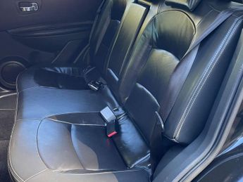 Nissan Qashqai 2.0 dCi Tekna Auto 4WD Euro 5 5dr (AVM)