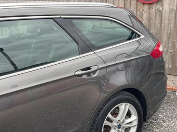 Ford Mondeo 2.0 TDCi Titanium Powershift Euro 6 (s/s) 5dr