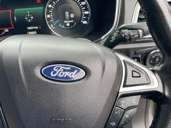 Ford Mondeo 2.0 TDCi Titanium Powershift Euro 6 (s/s) 5dr