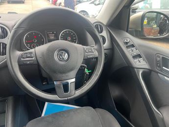 Volkswagen Tiguan 2.0 TDI BlueMotion Tech Match SUV 5dr Diesel DSG 4WD Euro 5 (s/s