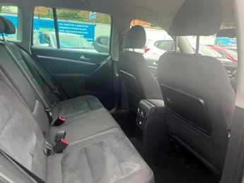 Volkswagen Tiguan 2.0 TDI BlueMotion Tech Match SUV 5dr Diesel DSG 4WD Euro 5 (s/s