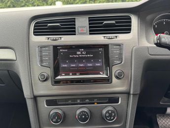 Volkswagen Golf 2.0 TDI BlueMotion Tech SE DSG Euro 5 (s/s) 5dr