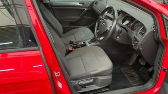 Volkswagen Golf 2.0 TDI BlueMotion Tech SE DSG Euro 5 (s/s) 5dr
