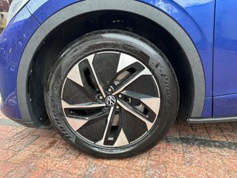 Volkswagen ID.5 Pro Performance 77kWh Tech Auto 5dr