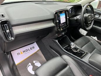 Volvo XC40 2.0 B5 MHEV Inscription Pro Auto AWD Euro 6 (s/s) 5dr