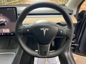 Tesla Model Y (Dual Motor) Long Range Auto 4WDE 5dr