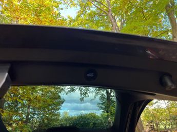 Tesla Model Y (Dual Motor) Long Range Auto 4WDE 5dr