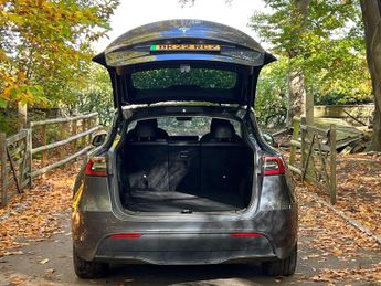 Tesla Model Y (Dual Motor) Long Range Auto 4WDE 5dr