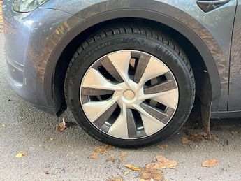 Tesla Model Y (Dual Motor) Long Range Auto 4WDE 5dr
