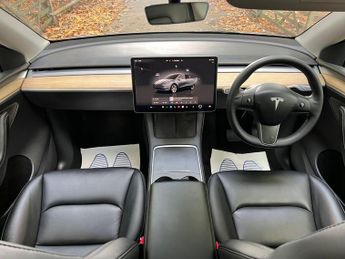 Tesla Model Y (Dual Motor) Long Range Auto 4WDE 5dr