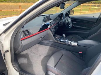 BMW 3 Series 2.0 320d Sport Touring Auto Euro 5 (s/s) 5dr