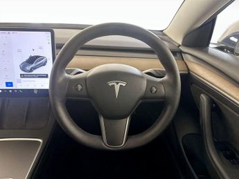 Tesla Model 3 Standard Range Plus Auto RWD 4dr