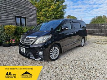 Toyota Alphard 2.4 APPLE/ANDROID CARPLAY 7 SEATS