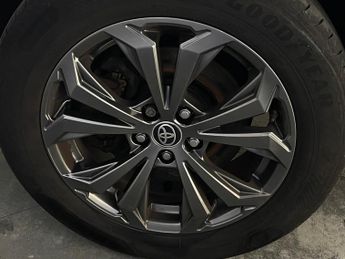 Toyota RAV4 2.5 VVT-h Design CVT Euro 6 (s/s) 5dr