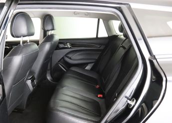 MG MG5 61.1kWh Trophy Long Range Auto 5dr