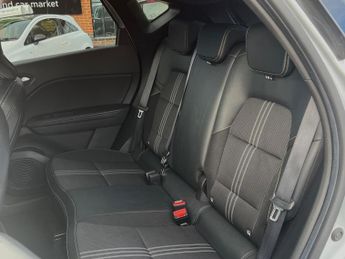 Renault Captur 1.6 E-TECH E-Tech engineered Auto Euro 6 (s/s) 5dr